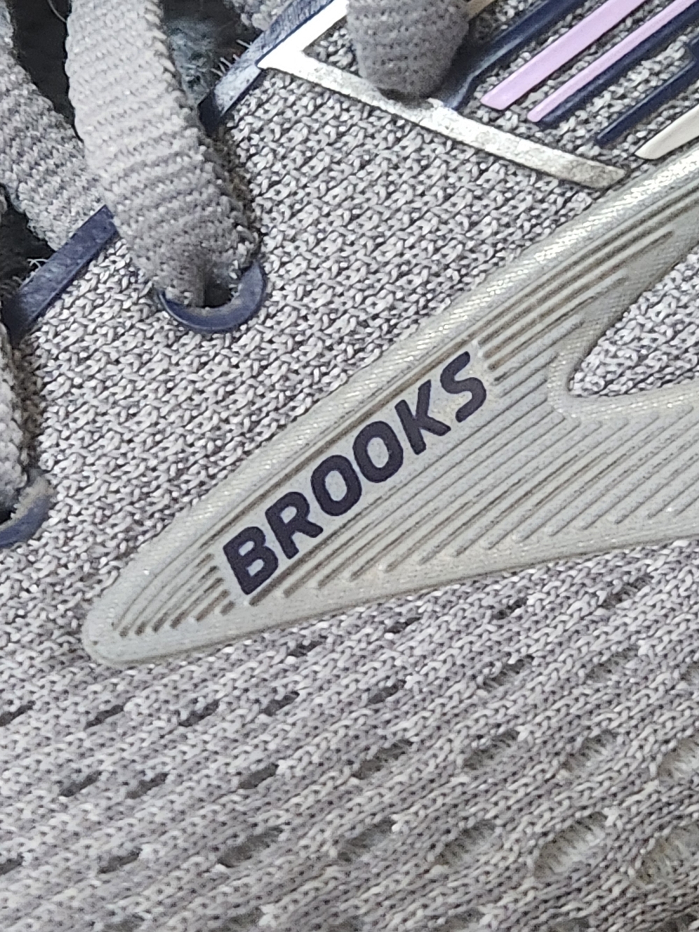 Brooks Adrenaline GTS 19 Running Shoes Womens 10.5B Gray 1202841B060 NO INSOLES - Picture 10 of 13